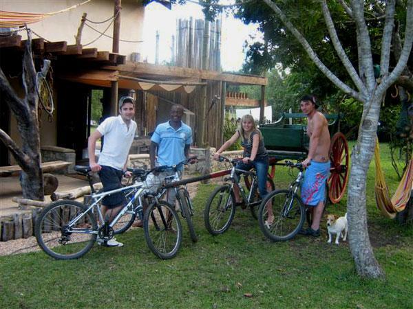 Dijembe Backpackers Lodge Stormsrivier Exterior photo